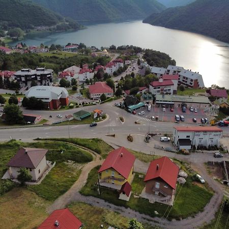 Appartamento Apartman Ognjenovic Plužine Esterno foto