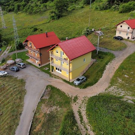 Appartamento Apartman Ognjenovic Plužine Esterno foto
