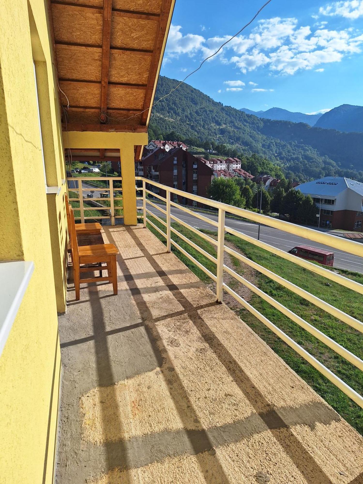 Appartamento Apartman Ognjenovic Plužine Esterno foto
